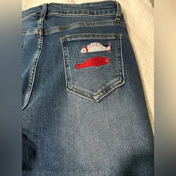 High End Boutique Embroidered Denim Jeans with Lobster and Fish Design - Picture 11 of 16